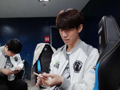 解体警告？A队4人合同年底到期，何去何从