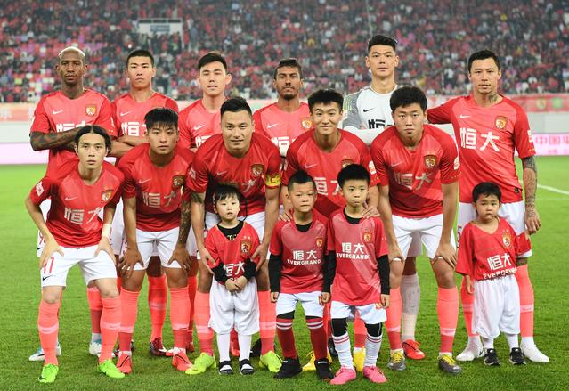 FoFo ：赛前有和Jiejie聊天，今天很顺利没被他抓到